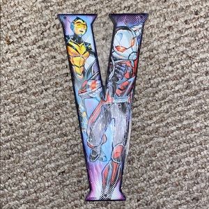 Marvel Avengers “V” Metal Sign NWT